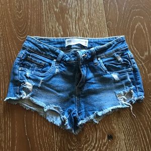 Distressed Jeans shorts